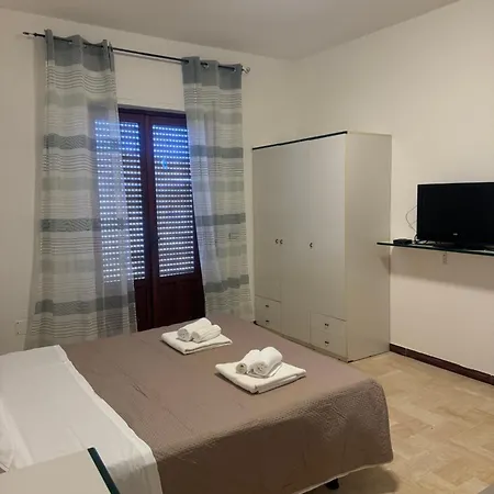 Nettuno * Le Castella (Calabria)